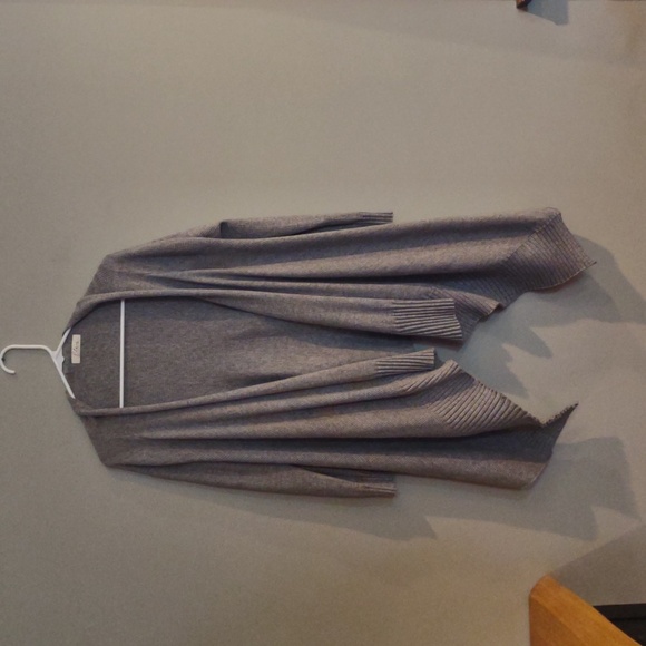 Elan women's medium gray sleeved wrap‎ open front cardigan - Picture 1 of 5